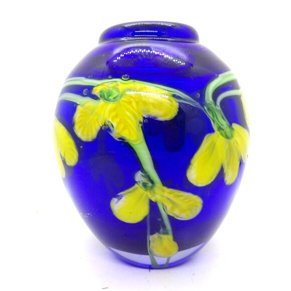 Kusak Crystal Cobalt Blue Hand Blown Hand Painted 5.5" Vase - Picture 2 of 4